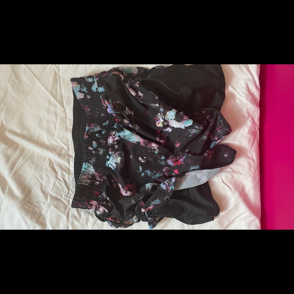 Women floral shorts